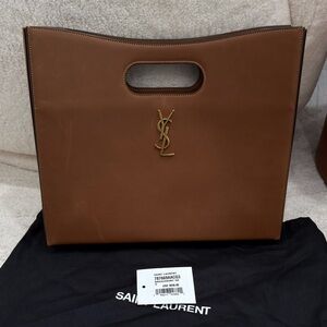 Brand new w flaws - SAINT LAURENT Le Carre Bag